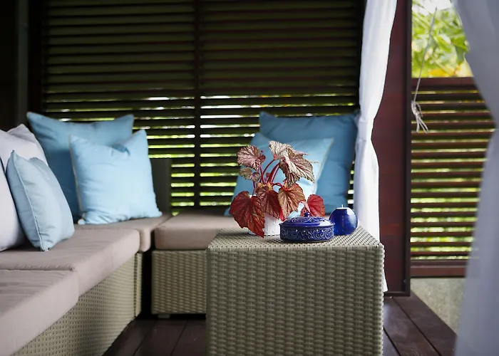The Luxe - A Boutique