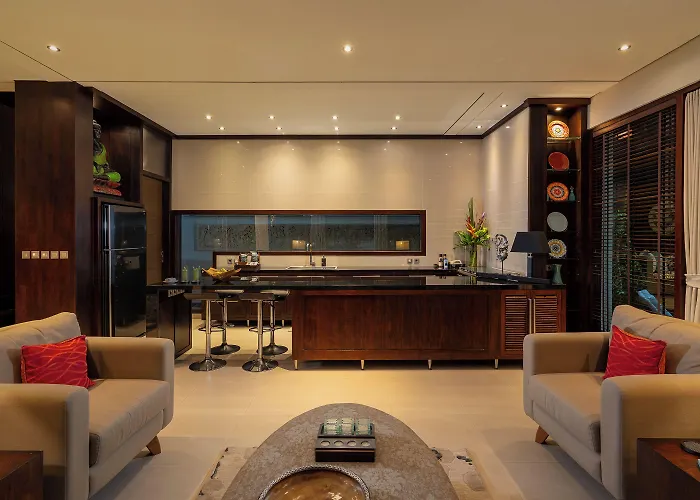 The Luxe - A Boutique *